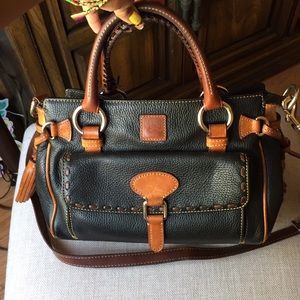 Dooney&Bourke medium satchel ✨